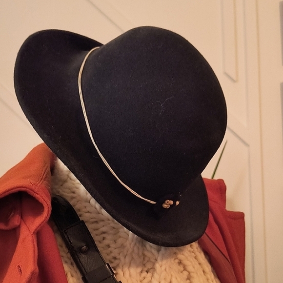 Black Wool Hat with Beaded Details - Picture 3 of 4